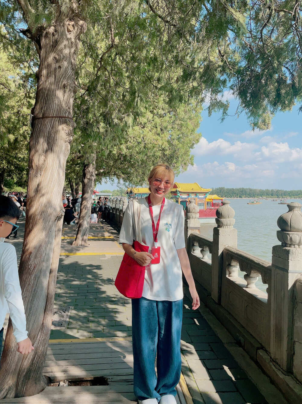 胡志明 美女骑行,帅哥导游-來趣玩旅游